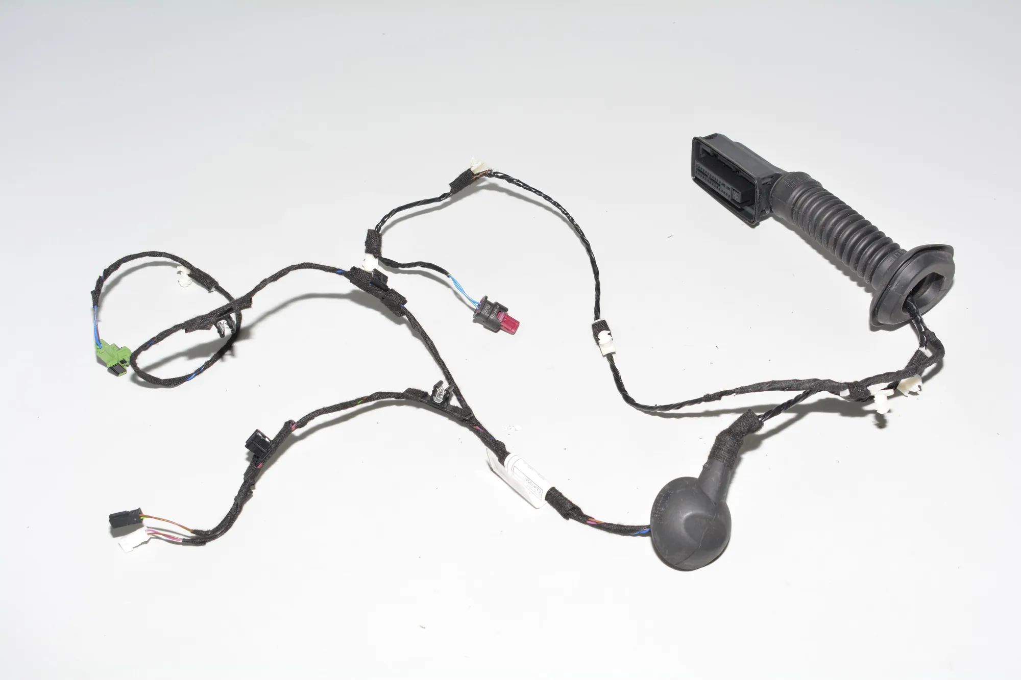 Rear Right Door Wiring – OEM 8780468 · BMW i3 (I01) Hybrid 2018 – 3