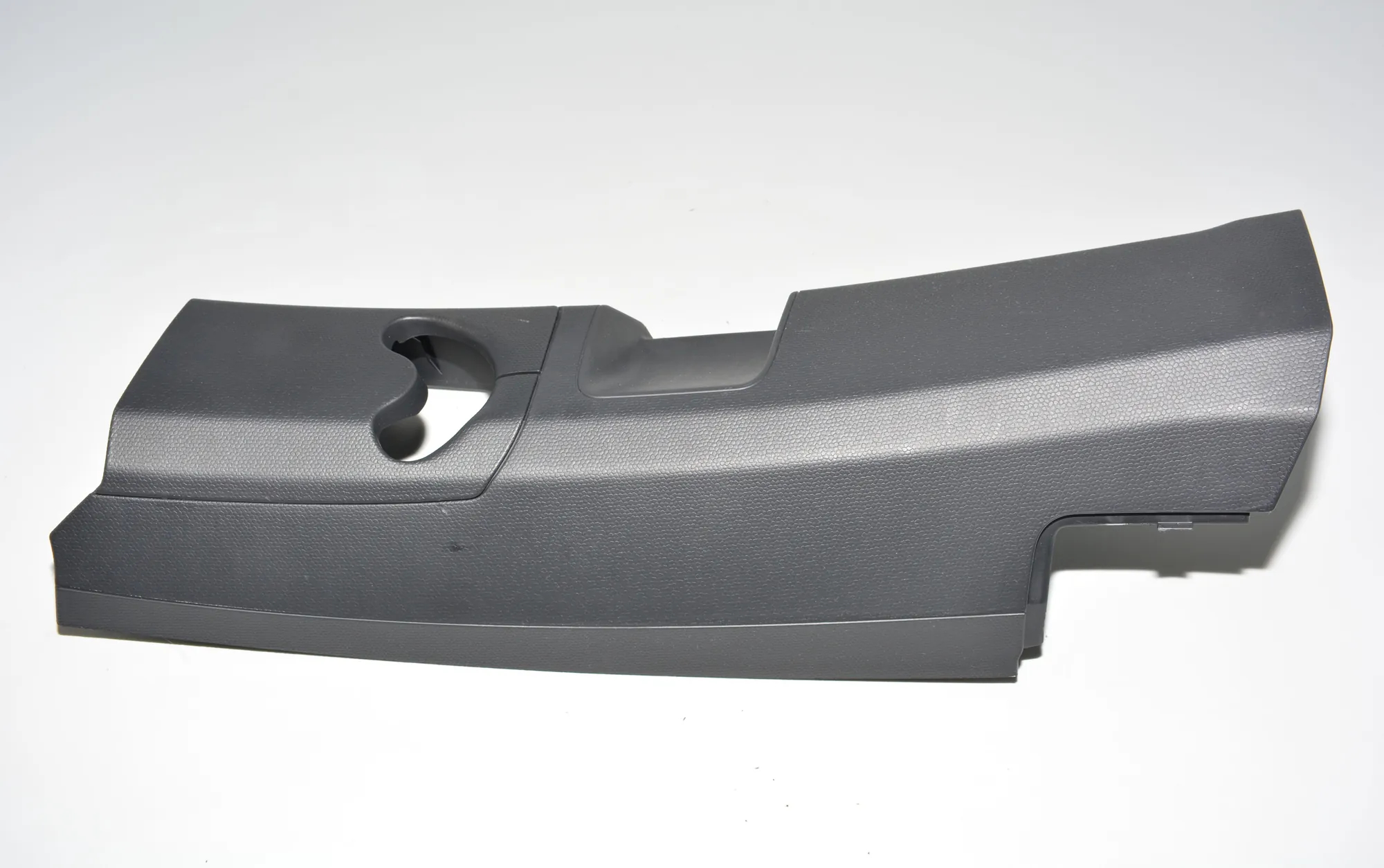 B Pillar Trim – OEM 7287935 · BMW i3 (I01) Hybrid 2018 – 2