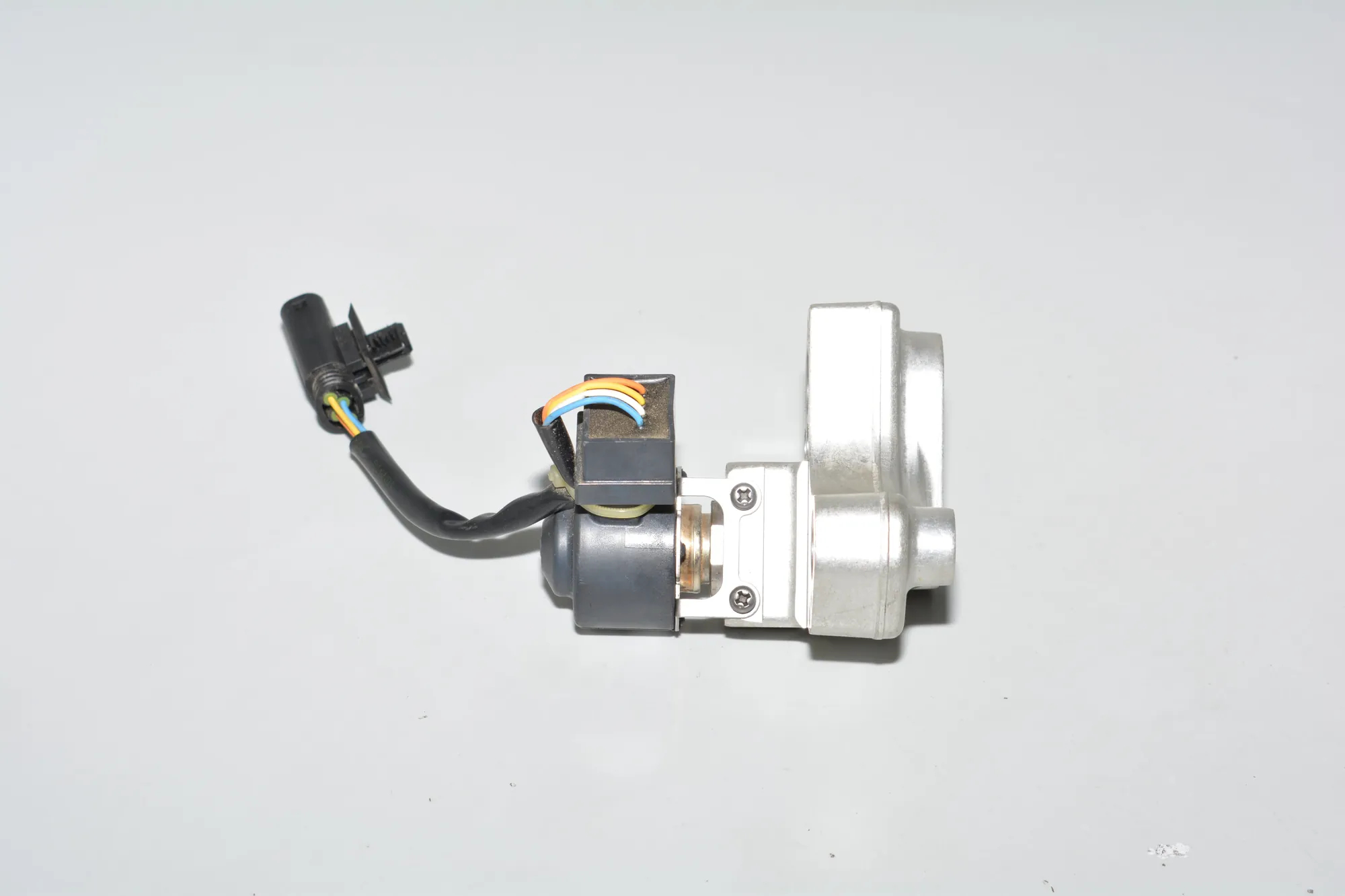 A/C Conditioner Expansion Valve – OEM 9292567 · BMW i3 (I01) Hybrid 2018 – 2