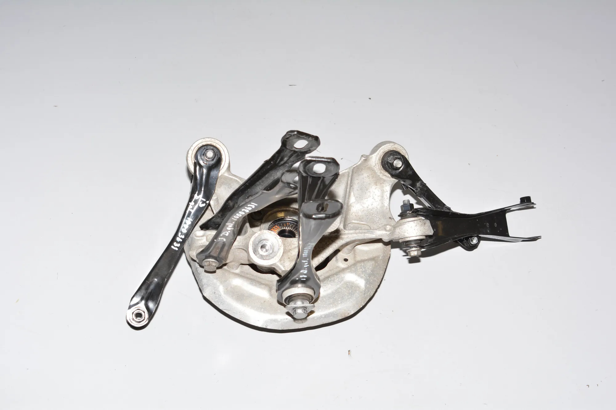 Rear Right Wheel Hub – OEM 6852162 · BMW i3 (I01) Hybrid 2018 – 4