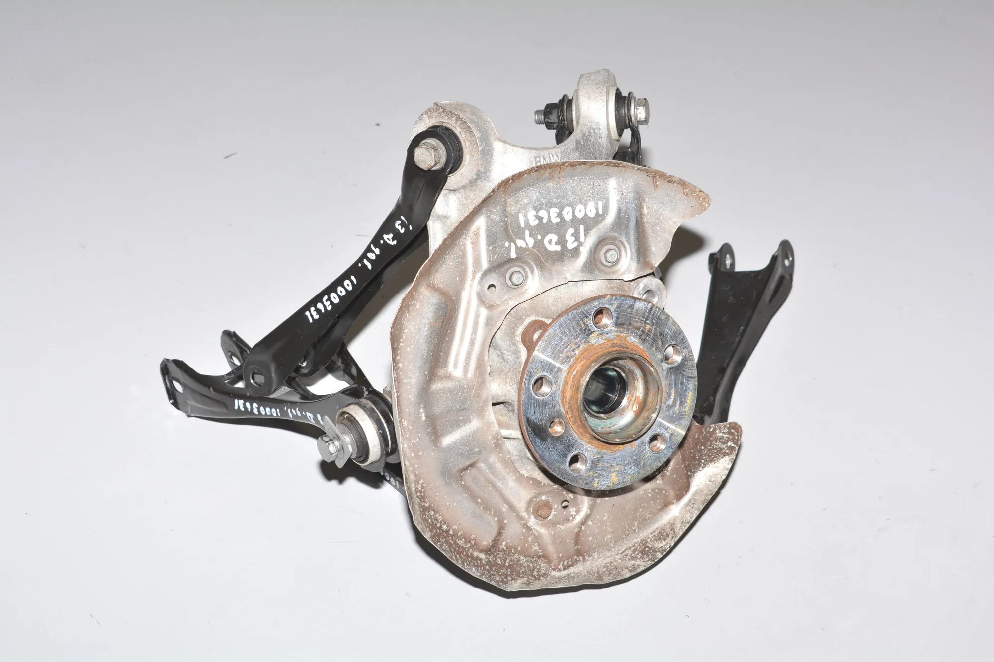 Rear Right Wheel Hub – OEM 6852162 · BMW i3 (I01) Hybrid 2018 – 2
