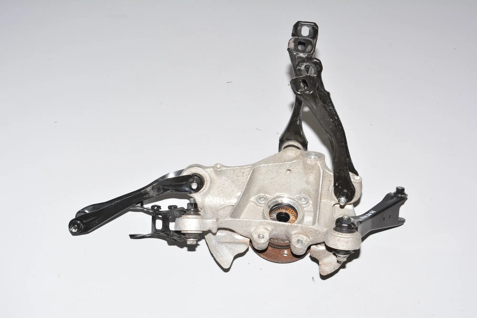 Rear Right Wheel Hub – OEM 6852162 · BMW i3 (I01) Hybrid 2018 – 3