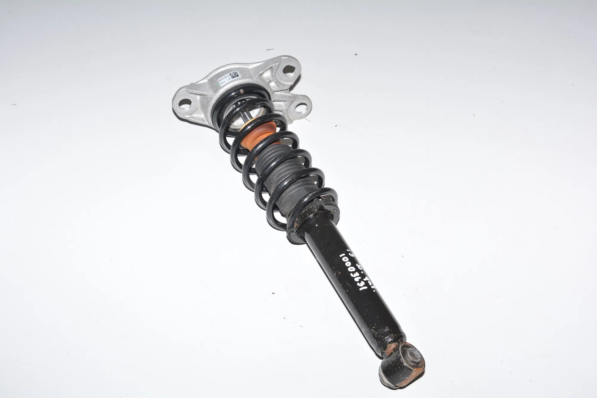 Rear Right Shock Absorber – OEM 6852228 · BMW i3 (I01) Hybrid 2018 – 3