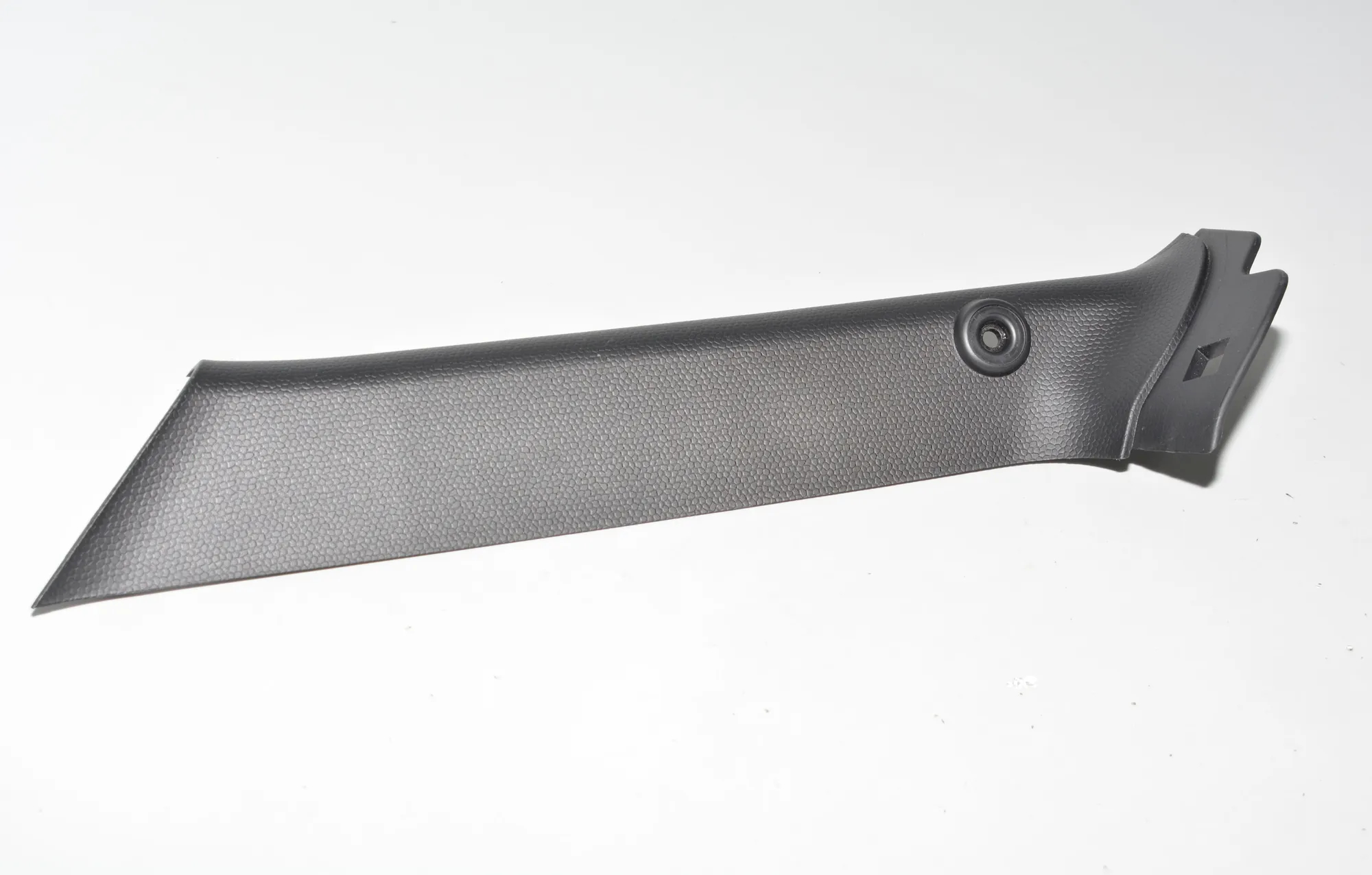 Tailgate Bootlid Cover Trim – OEM 7315766 · BMW i3 (I01) Hybrid 2018