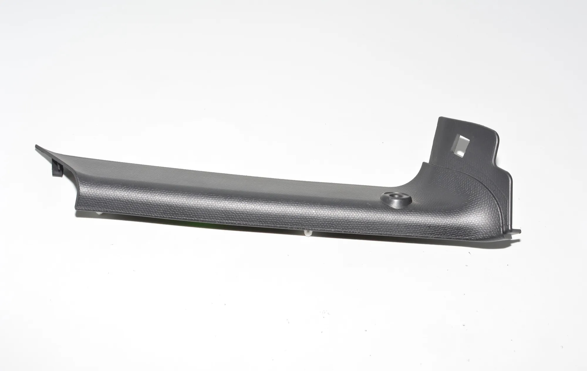 Tailgate Bootlid Trim – OEM 7315765 · BMW i3 (I01) Hybrid 2018 – 2