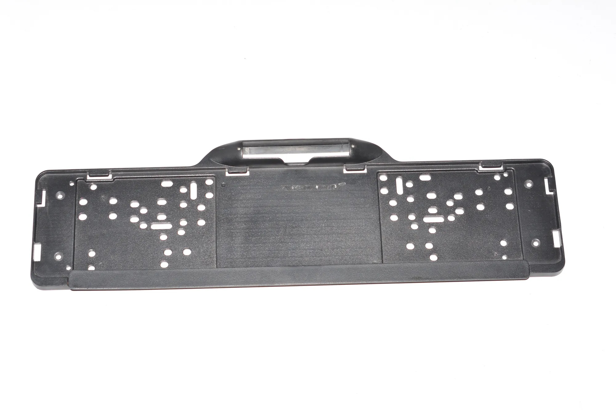 License plate holder – OEM 190125269 · BMW i3 (I01) Hybrid 2018 – 4