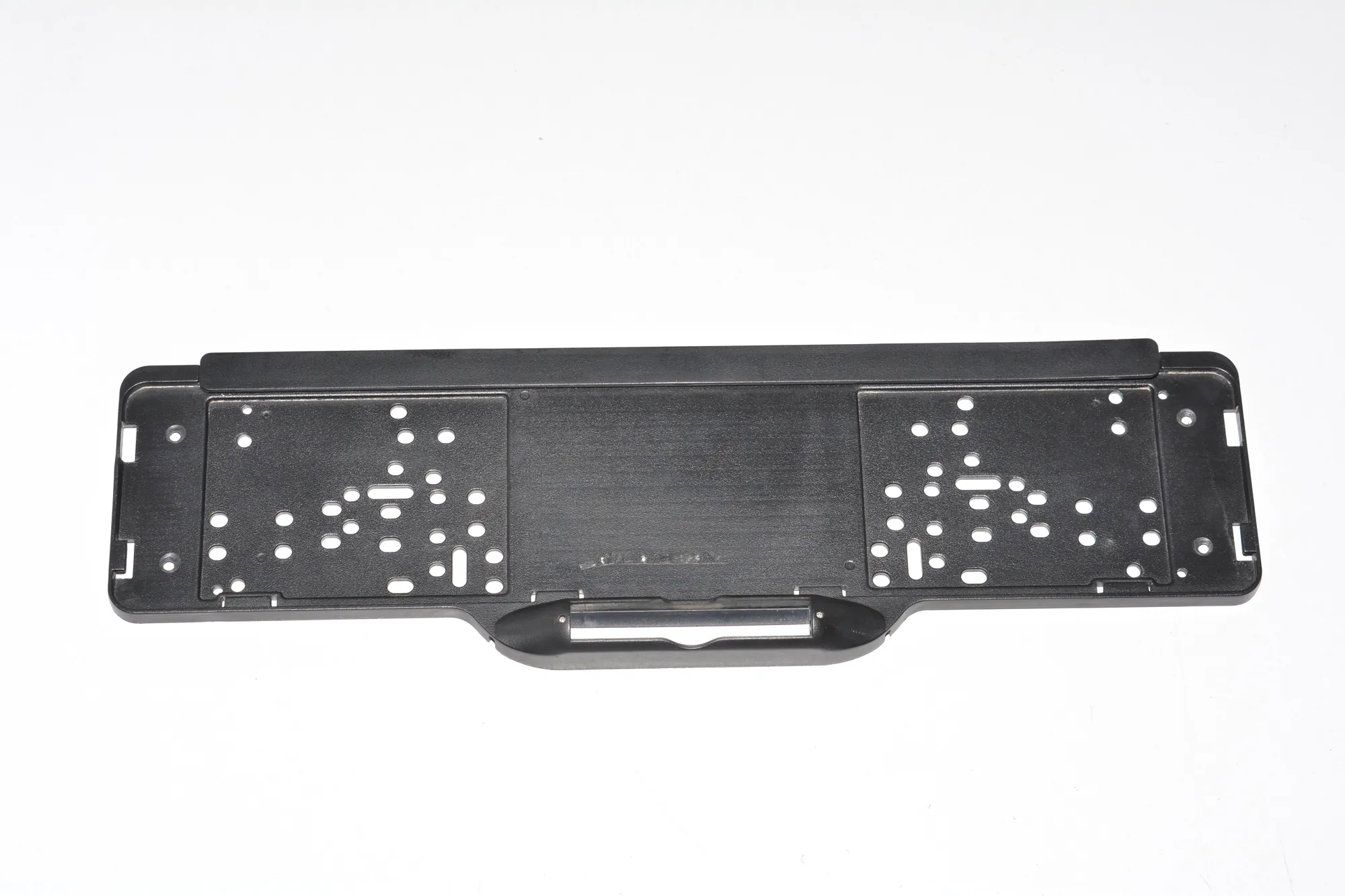 License plate holder – OEM 190125269 · BMW i3 (I01) Hybrid 2018 – 3