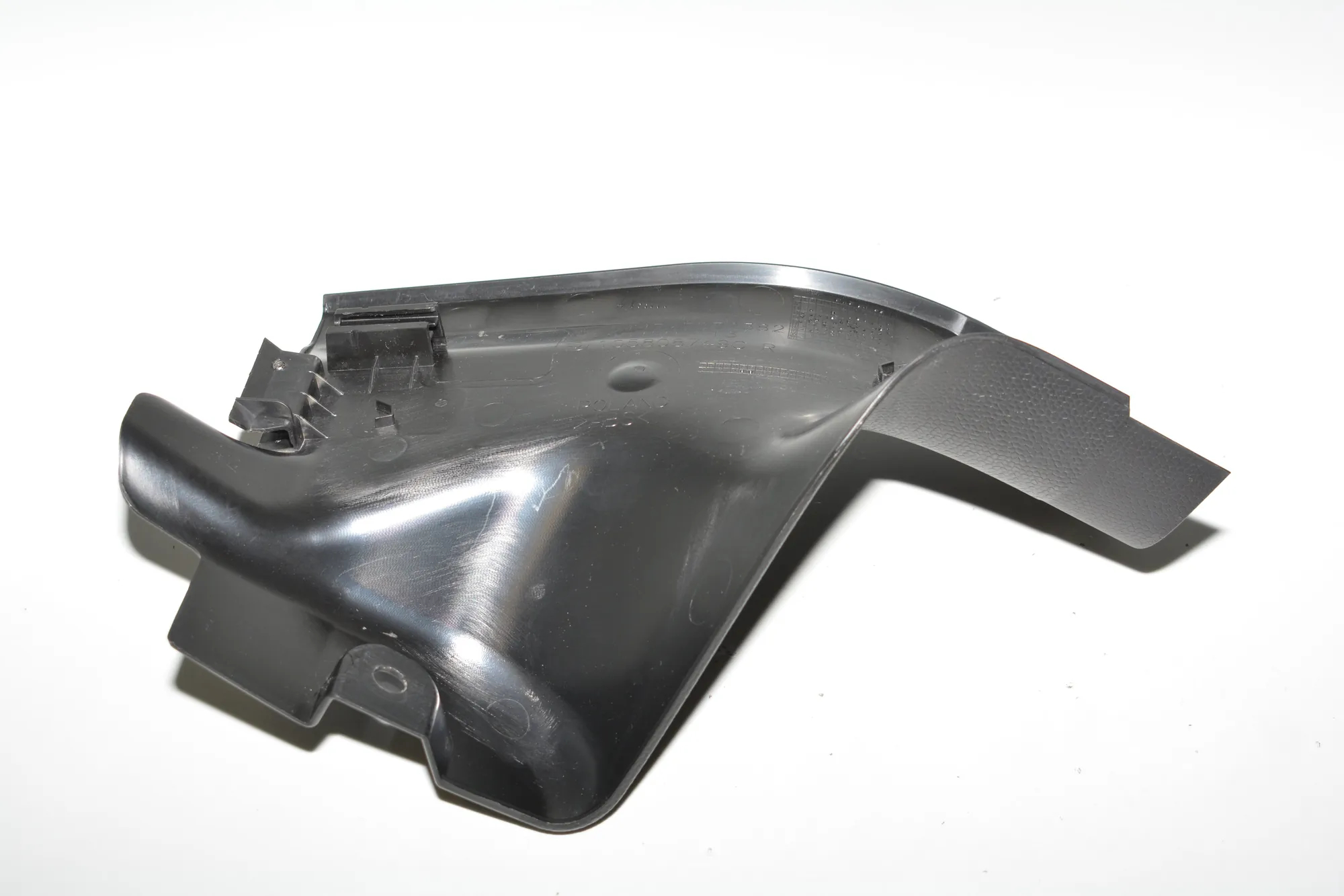 Rear Right Interior Step Trim – OEM 7272382 · BMW i3 (I01) Hybrid 2018 – 4