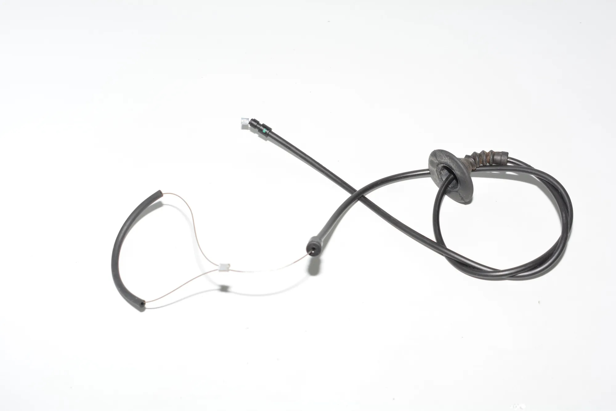 Bonnet Lock Cable – OEM 7299165 · BMW i3 (I01) Hybrid 2018 – 2