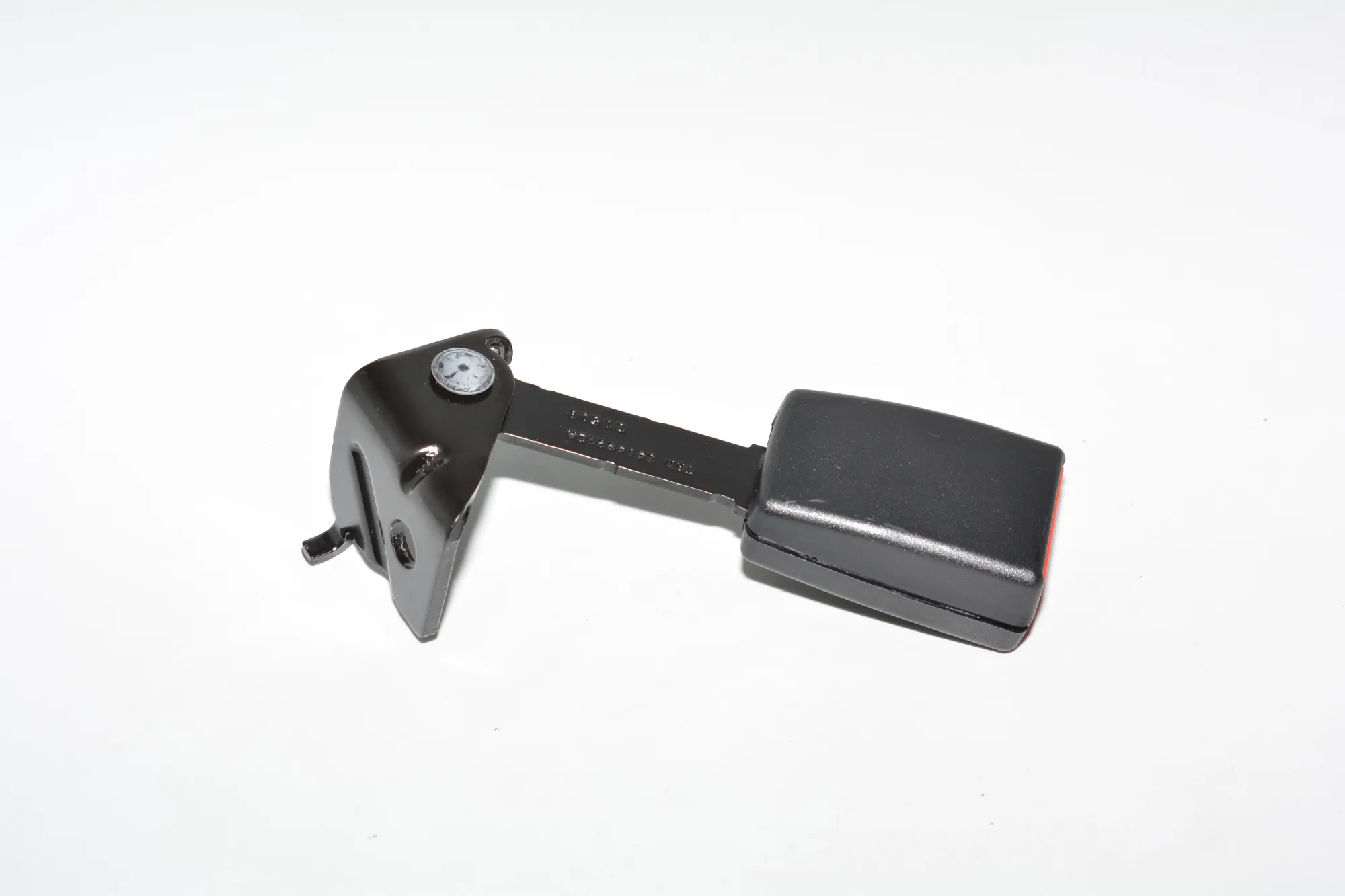 Rear Left Seat Buckle – OEM 7347725 · BMW i3 (I01) Hybrid 2018 – 4