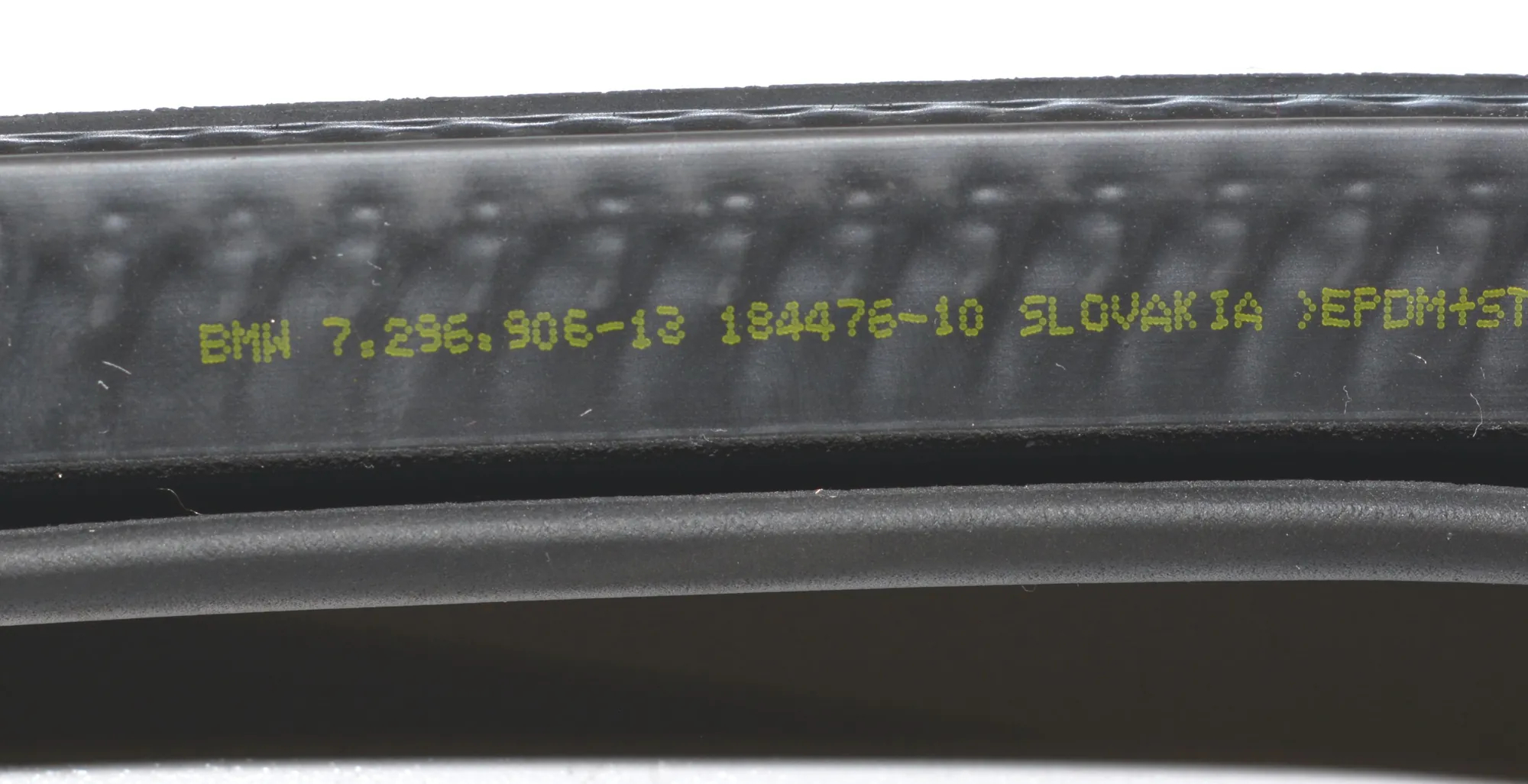 Rear Right Door Seal Rubber – OEM 7296906 · BMW i3 (I01) Hybrid 2018 – 4