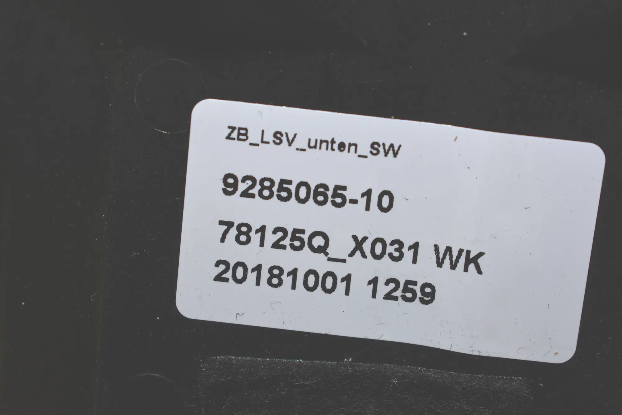 Steering Mechanism Trim – OEM 9285065 · BMW i3 (I01) Hybrid 2018 – 8