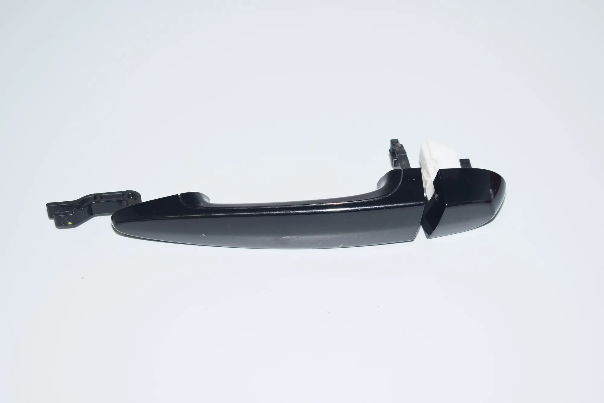 Front Left Door Exterior Handle · BMW 3 (E90) 330 d 2011