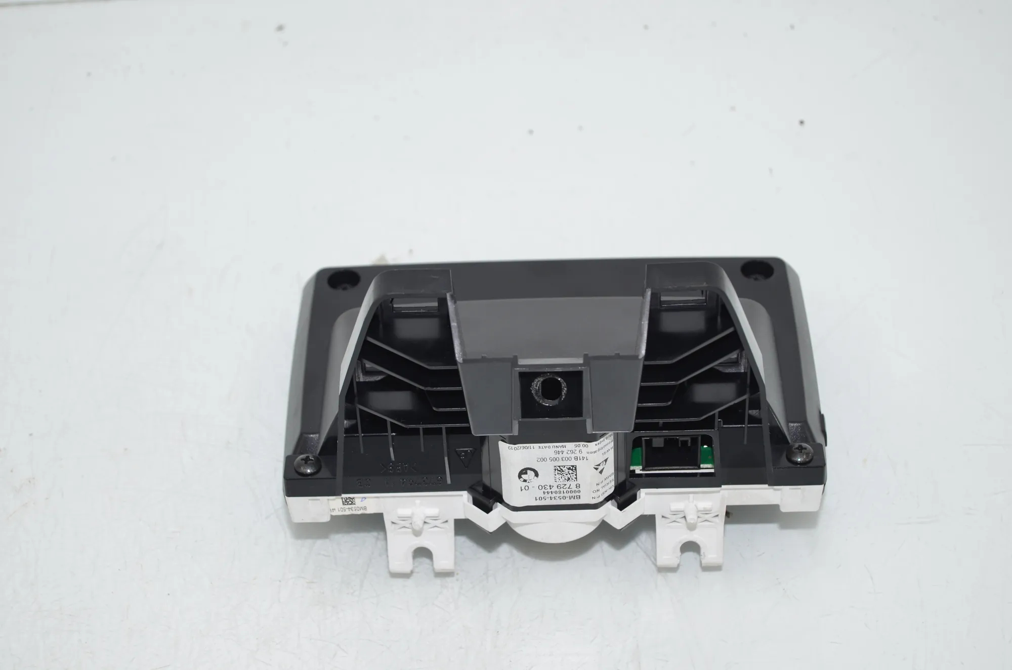 Instrument Cluster Speedometer – OEM 8729430 · BMW i3 (I01) s Range Extender 2019 – 4