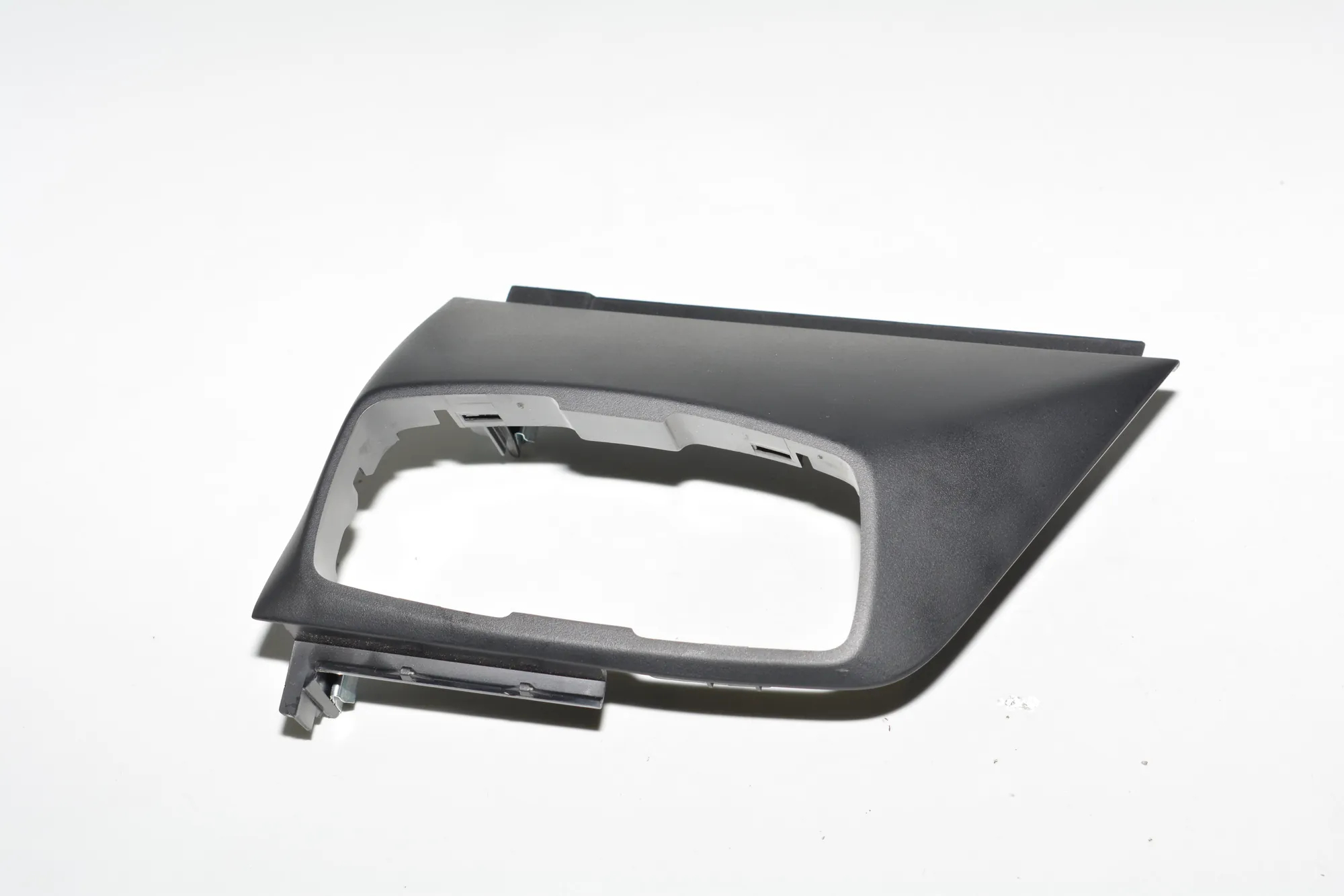 Headlight Switch Trim – OEM 9282943 · BMW i3 (I01) Hybrid 2018