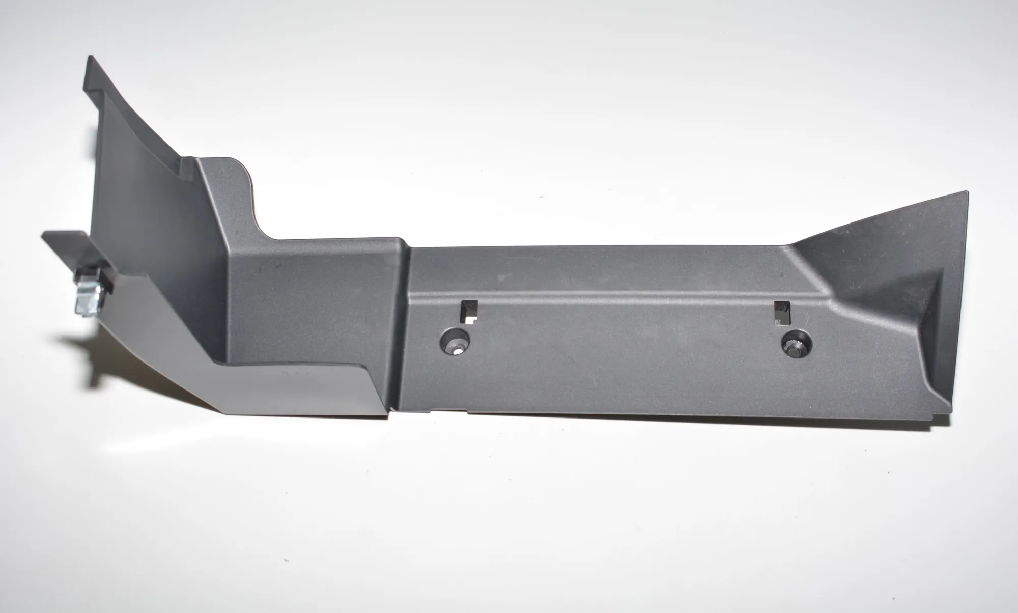 Dashboard Lower Trim – OEM 9283033 · BMW i3 (I01) Hybrid 2018