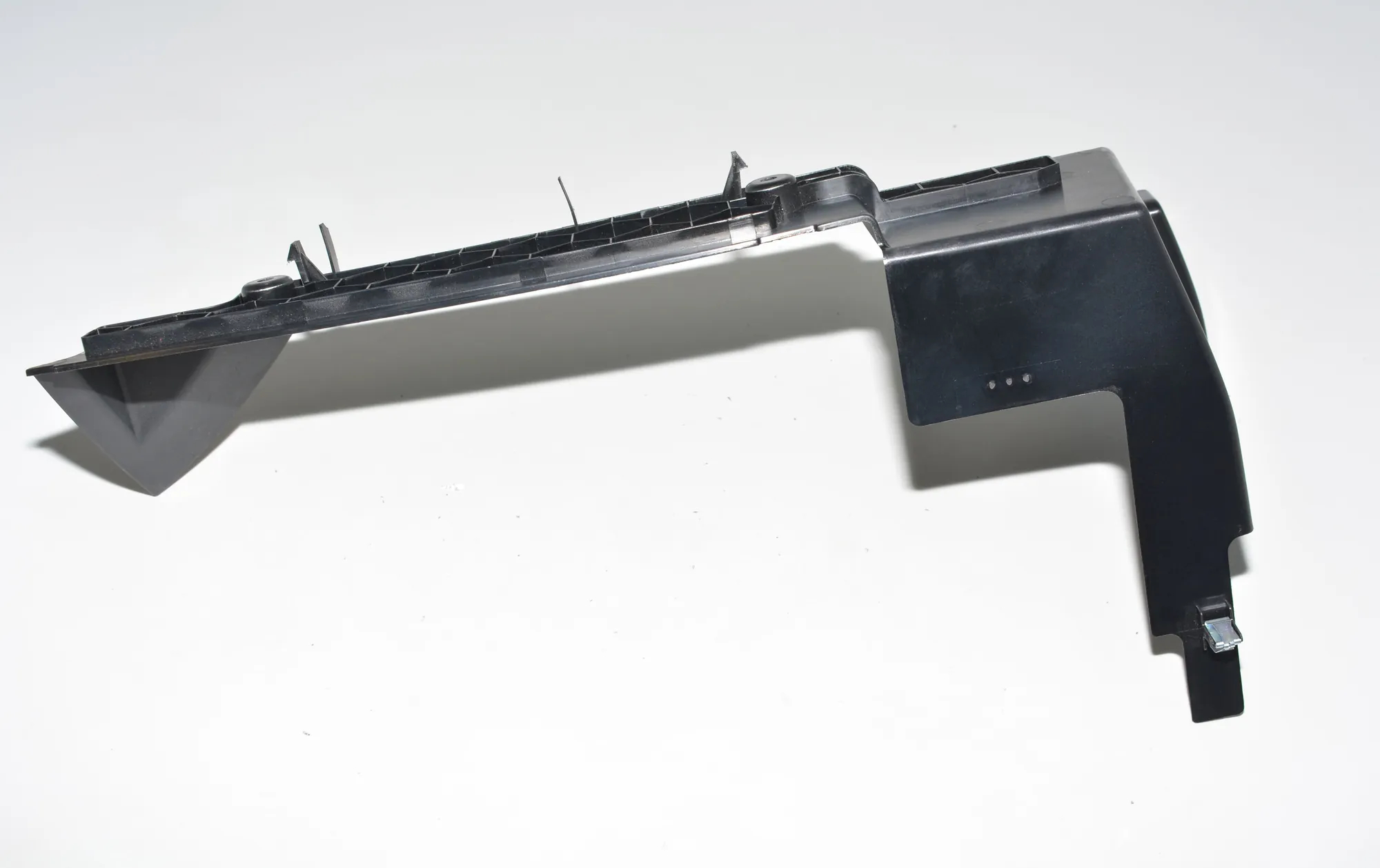 Dashboard Lower Trim – OEM 9283033 · BMW i3 (I01) Hybrid 2018 – 3