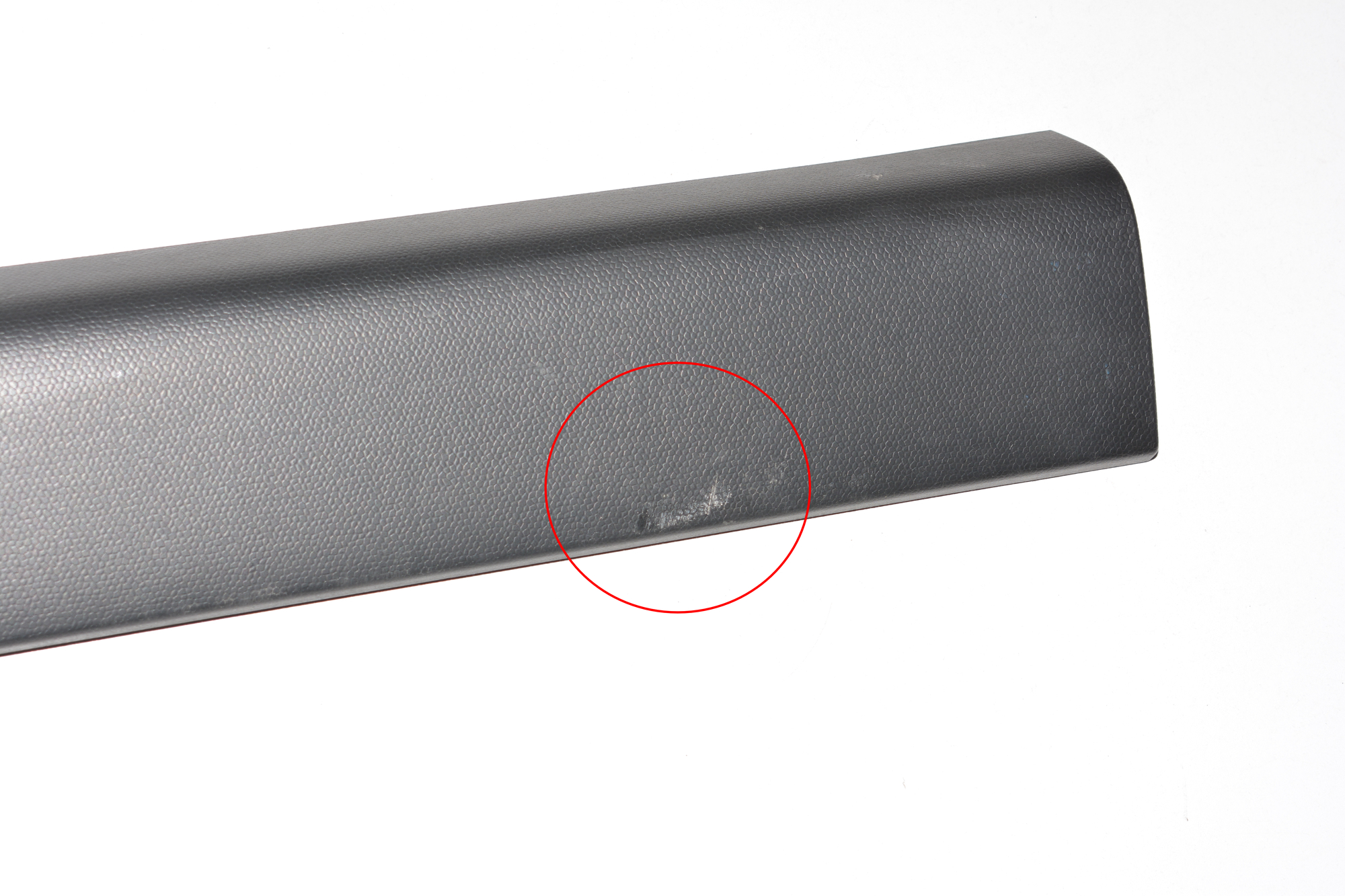 Front Left Interior Step Trim – OEM 7272379 · BMW i3 (I01) Hybrid 2018 – 3