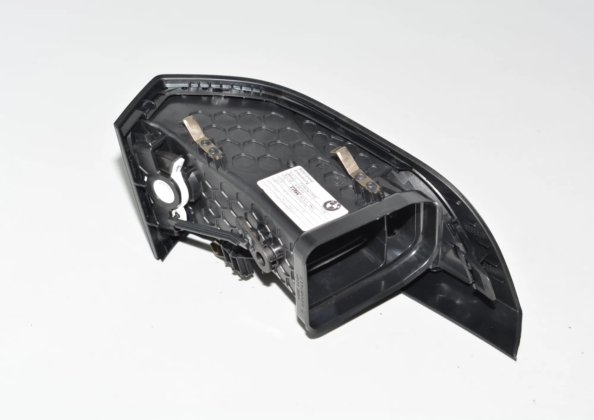 Dashboard Air Vents – OEM 9283002 · BMW i3 (I01) Hybrid 2018 – 3