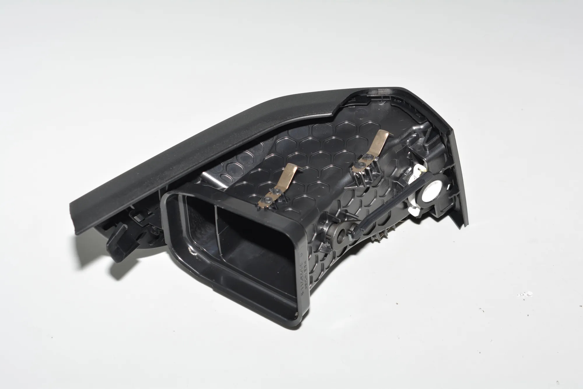 Dashboard Air Vents – OEM 9283002 · BMW i3 (I01) Hybrid 2018 – 4
