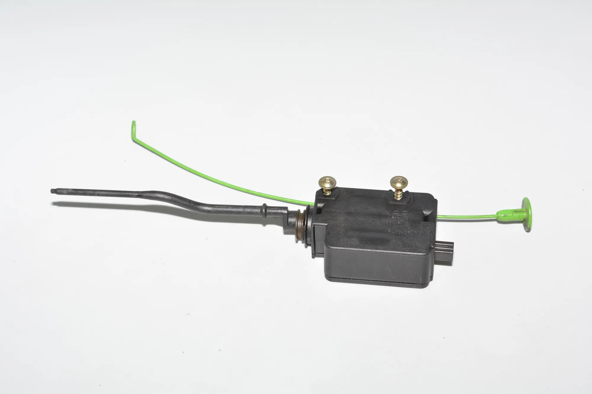 Fuel Tank Cover Lock – OEM 6927493 · BMW X3 (E83) 3.0 d 2004 – 3
