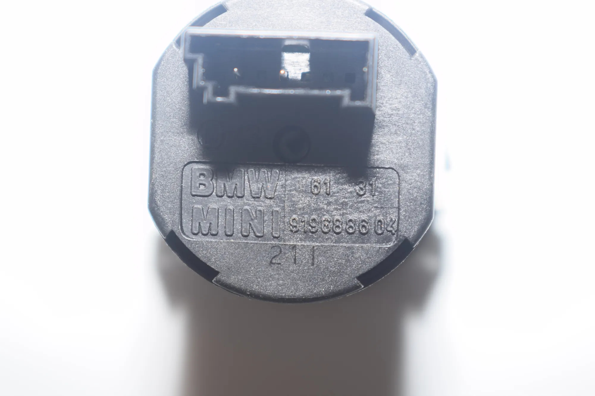 SRS Switch – OEM 9196886 · BMW 3 (E90) 330 d 2011 – 4