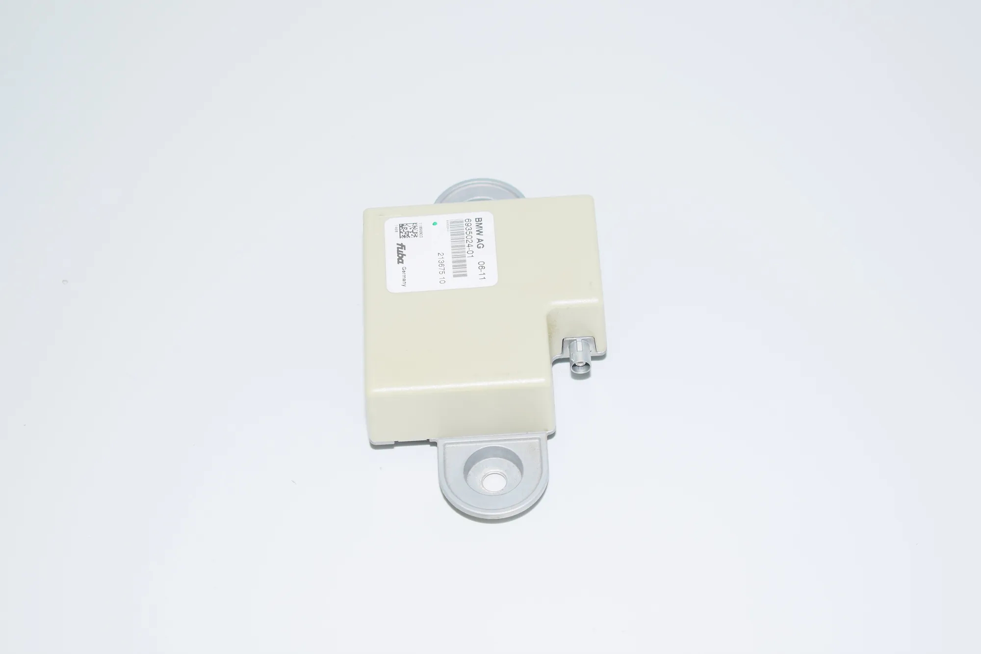 Antenna – OEM 6935024 · BMW 3 (E90) 330 d 2011 – 2