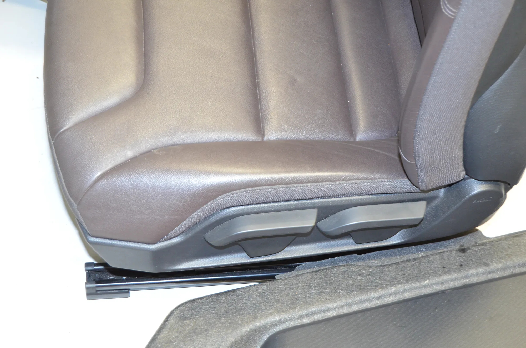 Seat set · BMW i3 (I01) s Range Extender 2019 – 13