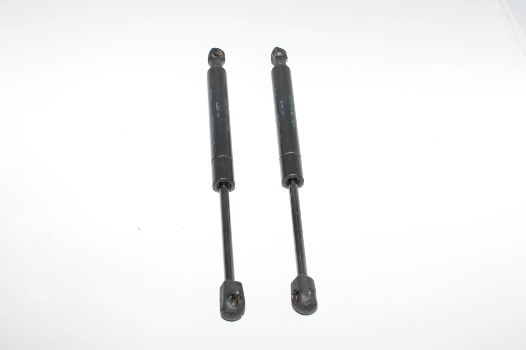 Front Right Bonnet Strut – OEM 3400352 · BMW X3 (E83) 3.0 d 2004 – 2