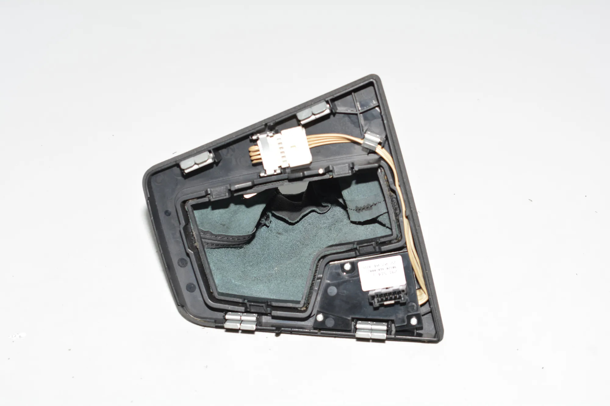 Gear Shifting Level Plastic Trim – OEM 7056025 · BMW X3 (E83) 3.0 d 2004 – 3