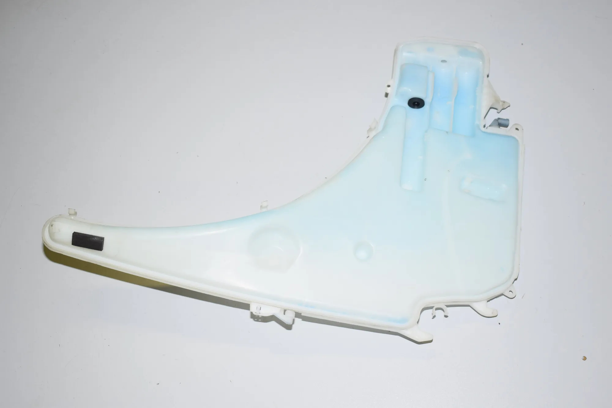 Window Washer Tank – OEM 7117842 · BMW 3 (E90) 330 d 2011