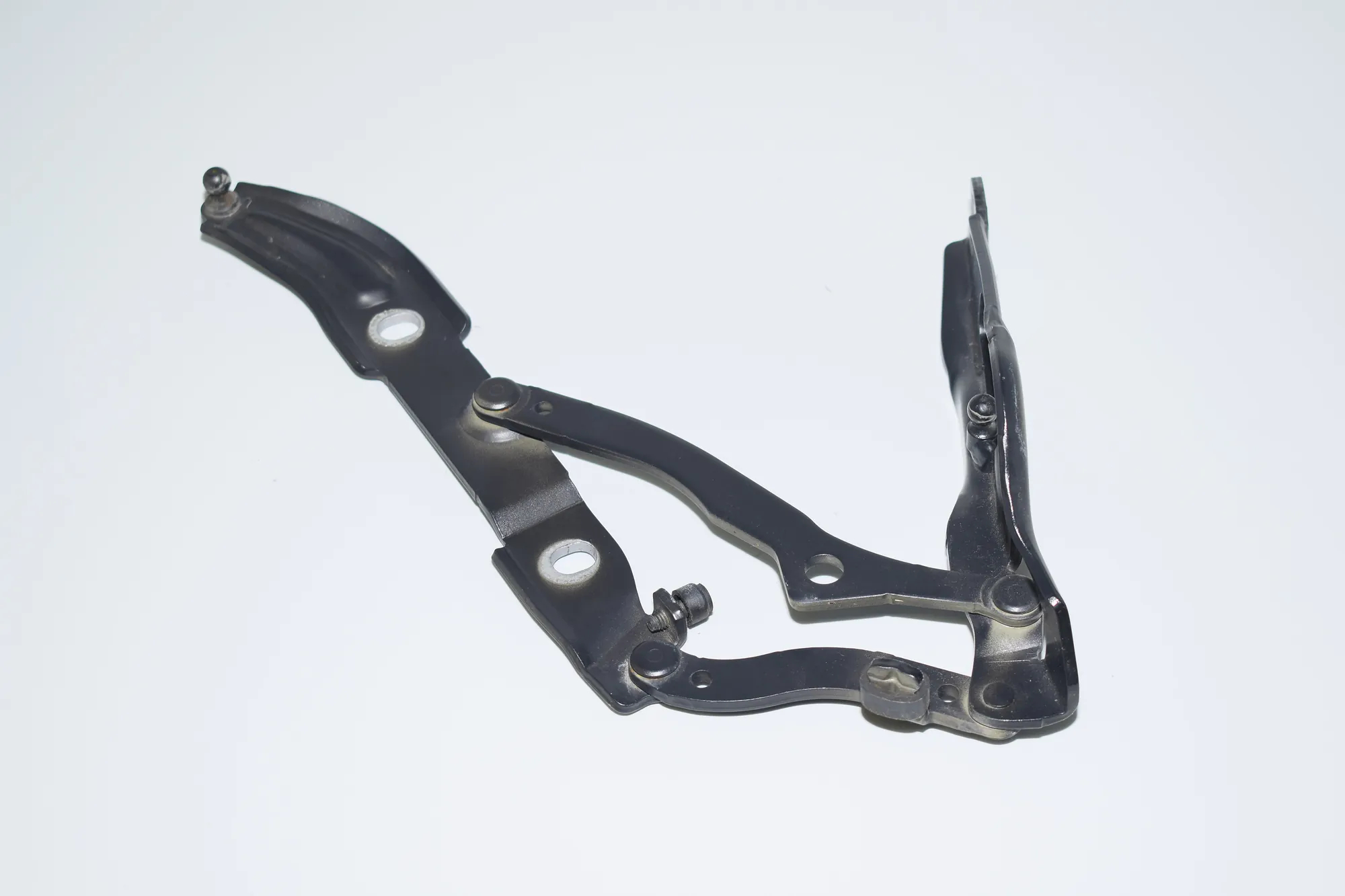 Left Side Bootlid Hinge – OEM 7060627 · BMW 3 (E90) 330 d 2011
