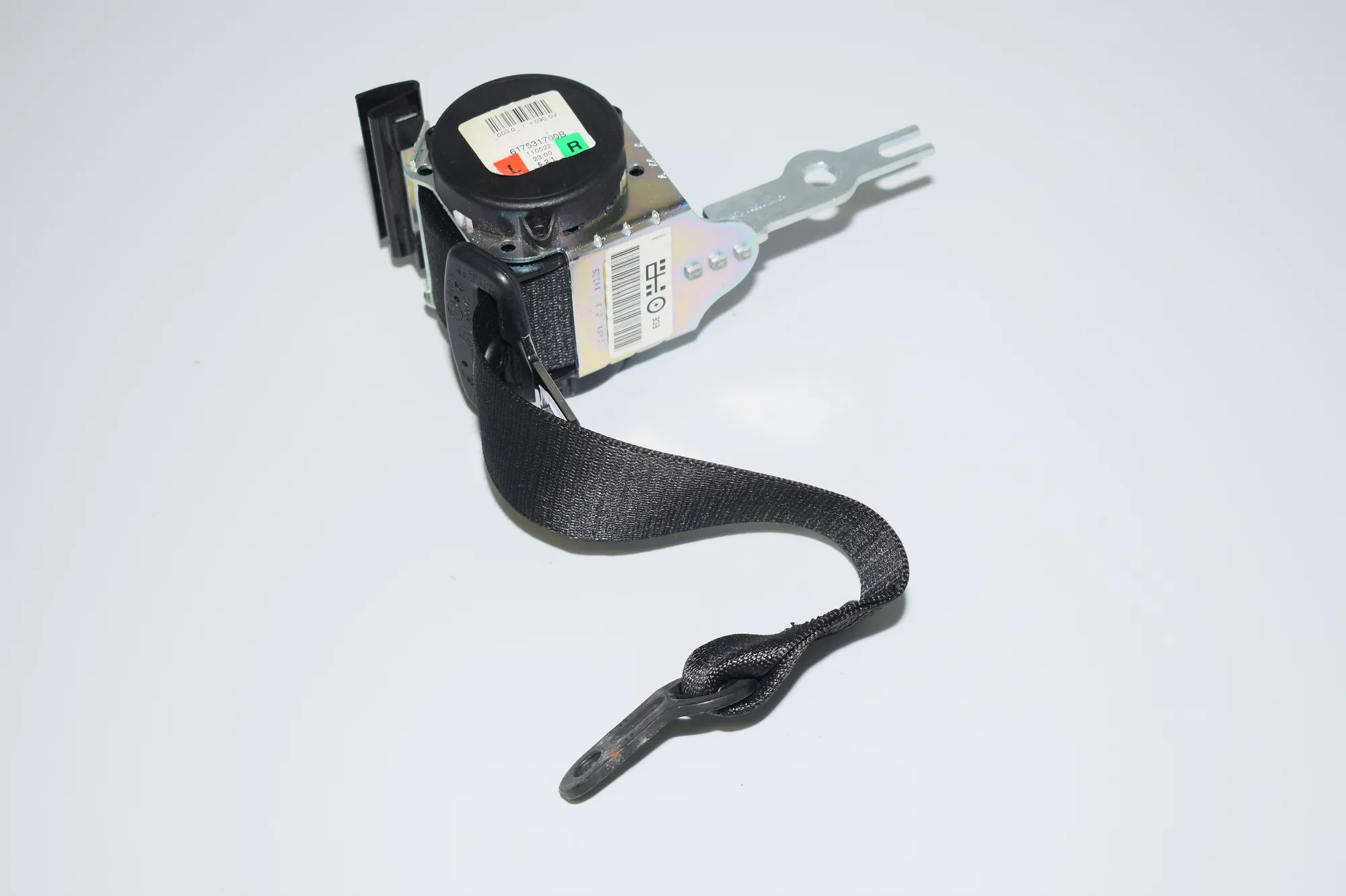 Rear Left Seatbelt – OEM 7245883 · BMW 3 (E90) 330 d 2011