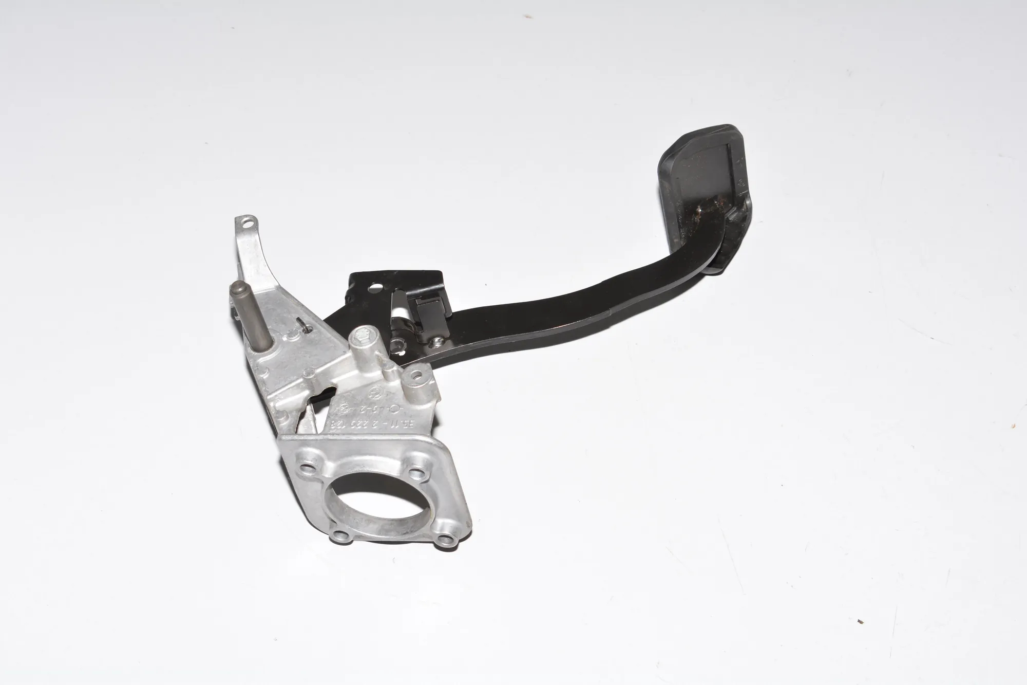Brake Pedal – OEM 3331164 · BMW X3 (E83) 3.0 d 2004 – 3