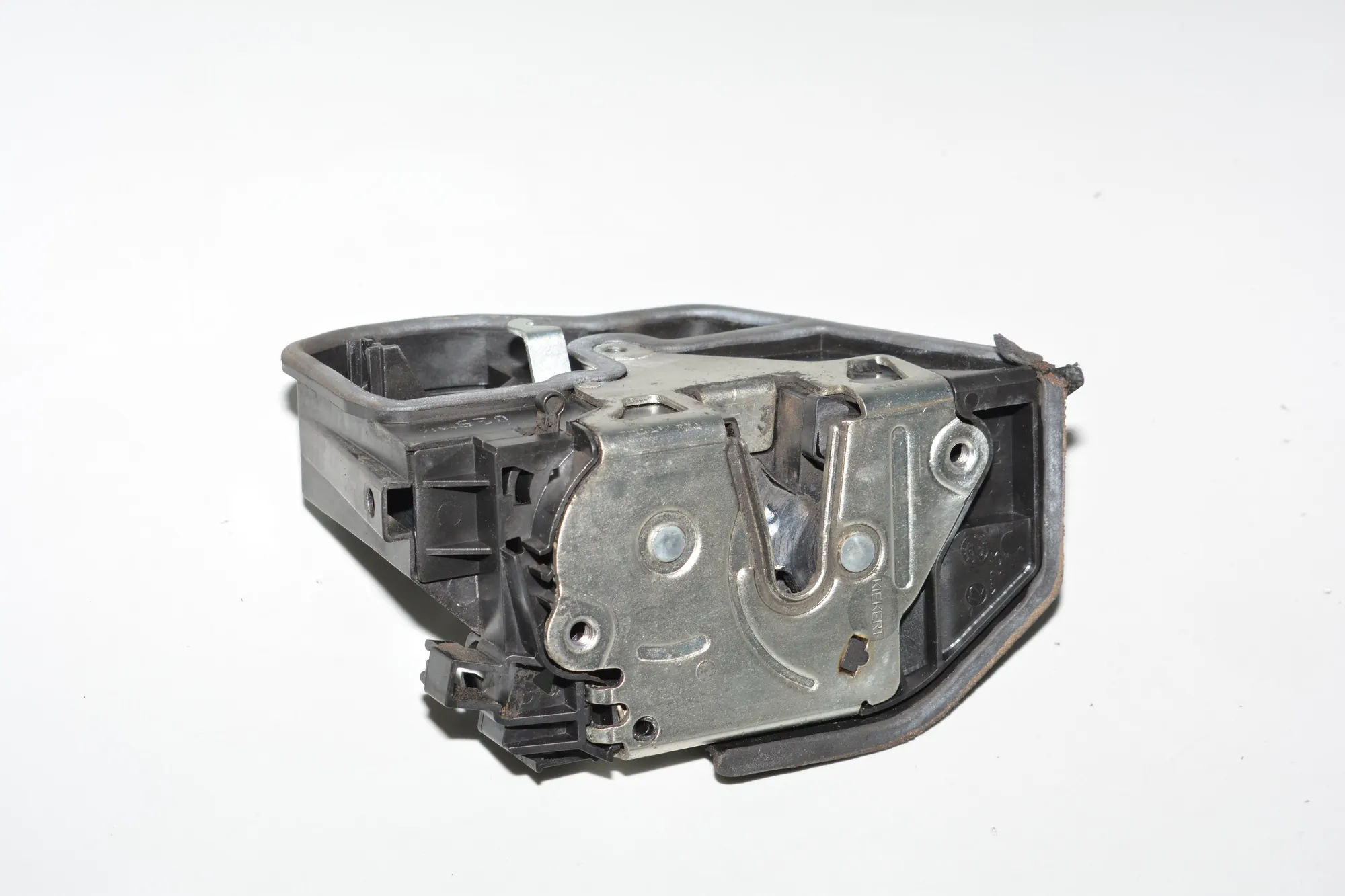 Rear Right Door Lock – OEM 7154630 · BMW X3 (E83) 3.0 d 2004