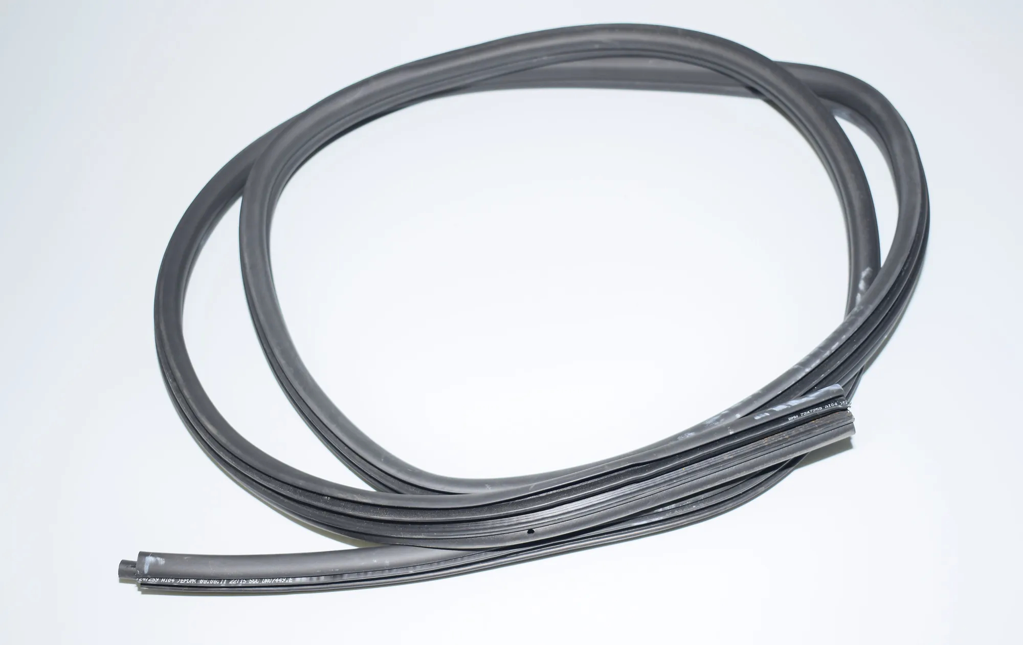 Rear Right Door Seal Rubber – OEM 7247259 · BMW 3 (E90) 330 d 2011 – 2
