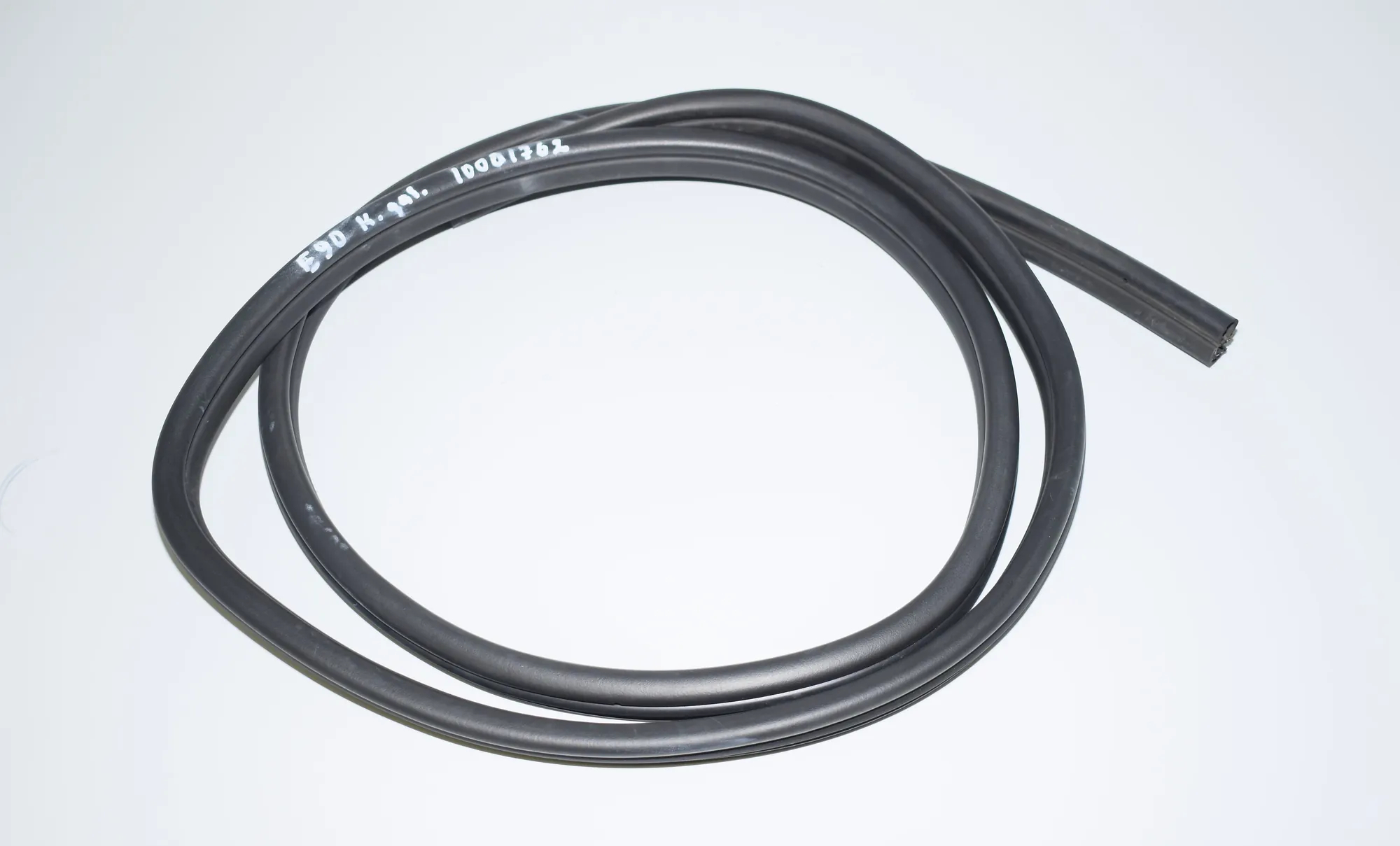 Rear Left Door Seal Rubber – OEM 7247259 · BMW 3 (E90) 330 d 2011