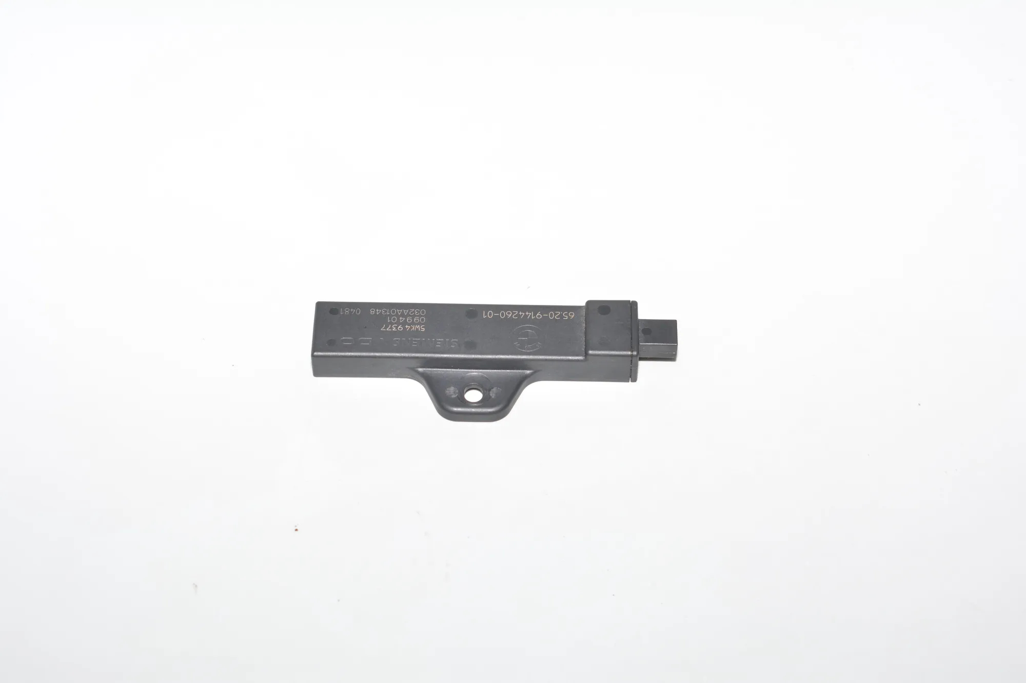 Antenna – OEM 9144260 · BMW 7 (F01, F02) BMW 7 (F01, F02) 730 d 2009 – 2