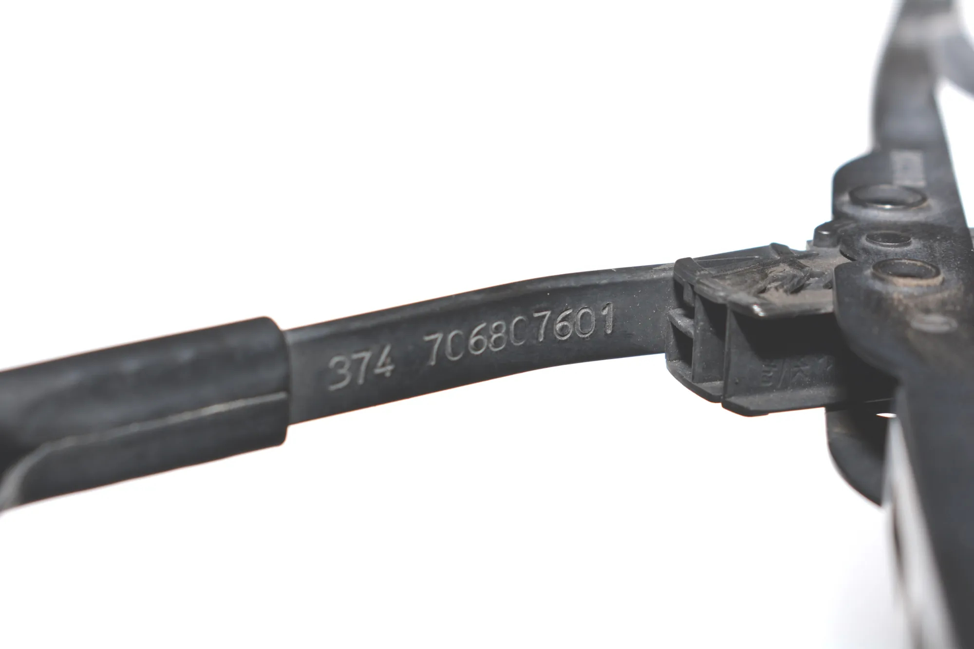 Tailgate Window Wiper Arm – OEM 7068076 · BMW X5 (E53) 3.0 d 2004 – 5