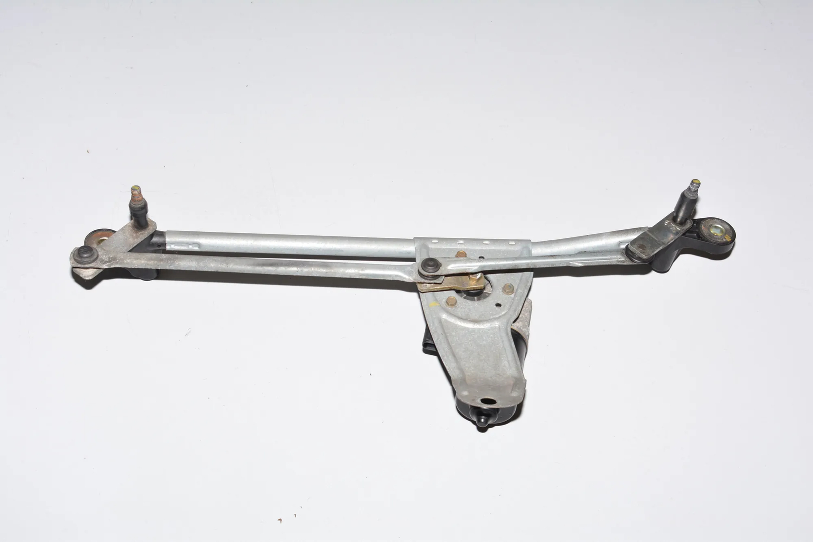 Front Windshield Wiper Mechanism – OEM 7111536 · BMW X5 (E53) 3.0 d 2004 – 3