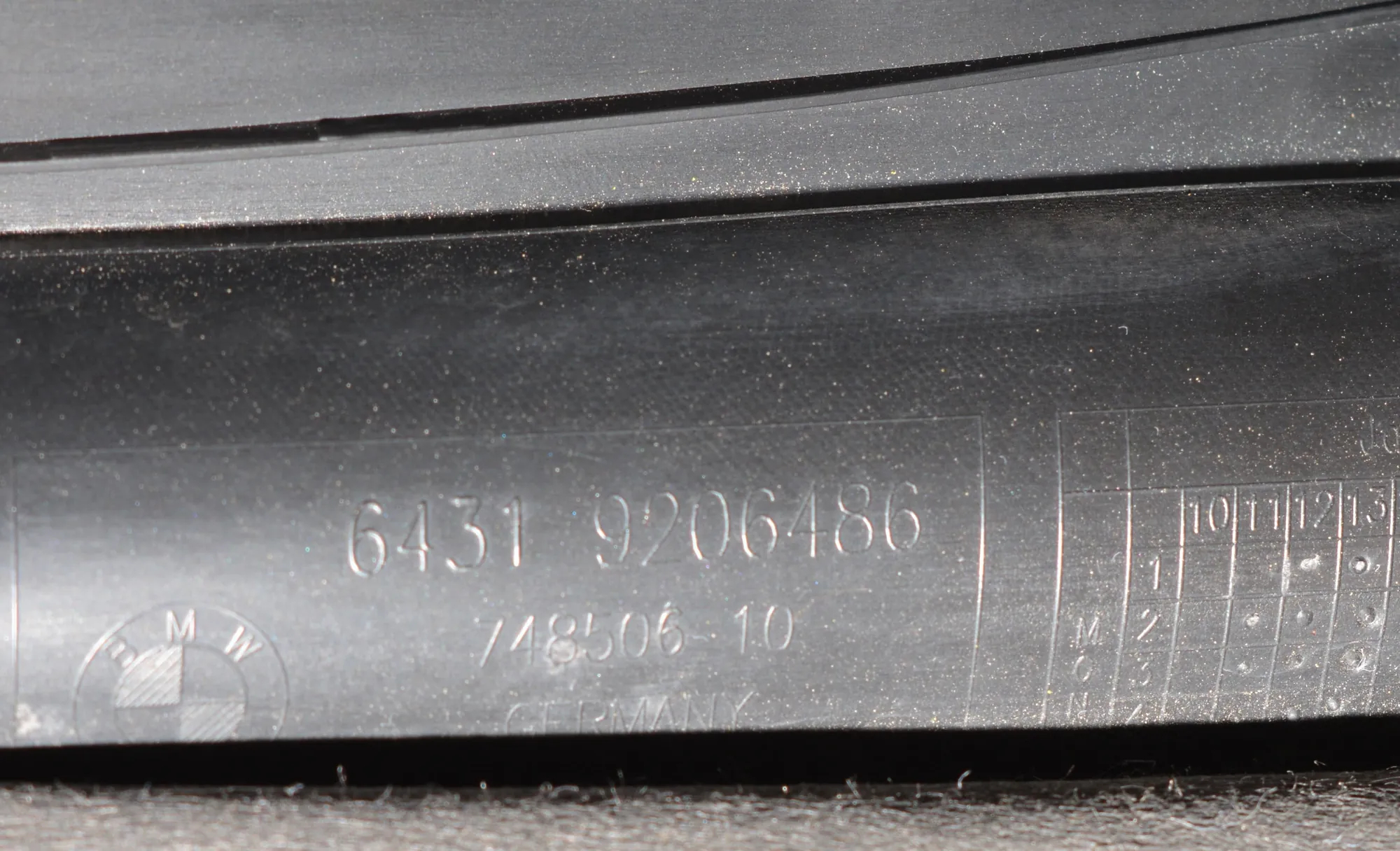 Front Wiper Cowl Trim – OEM 9206486 · BMW 3 (F30, F80) 330 d xDrive 2013 – 5
