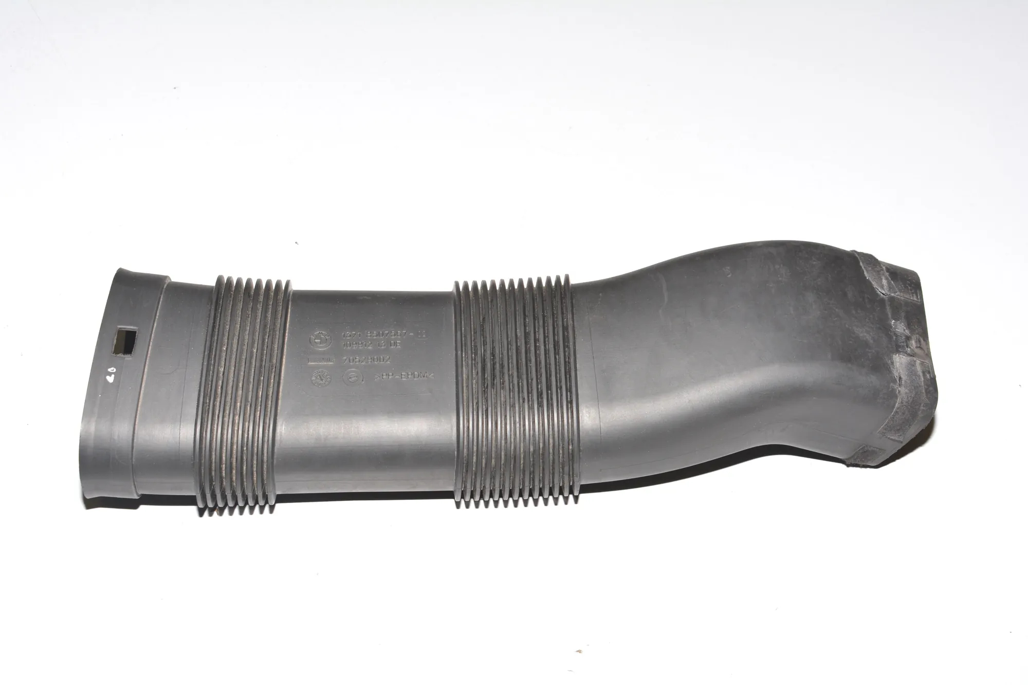Air Intake Tube – OEM 8507567 · BMW 3 (F30, F80) 330 d xDrive 2013