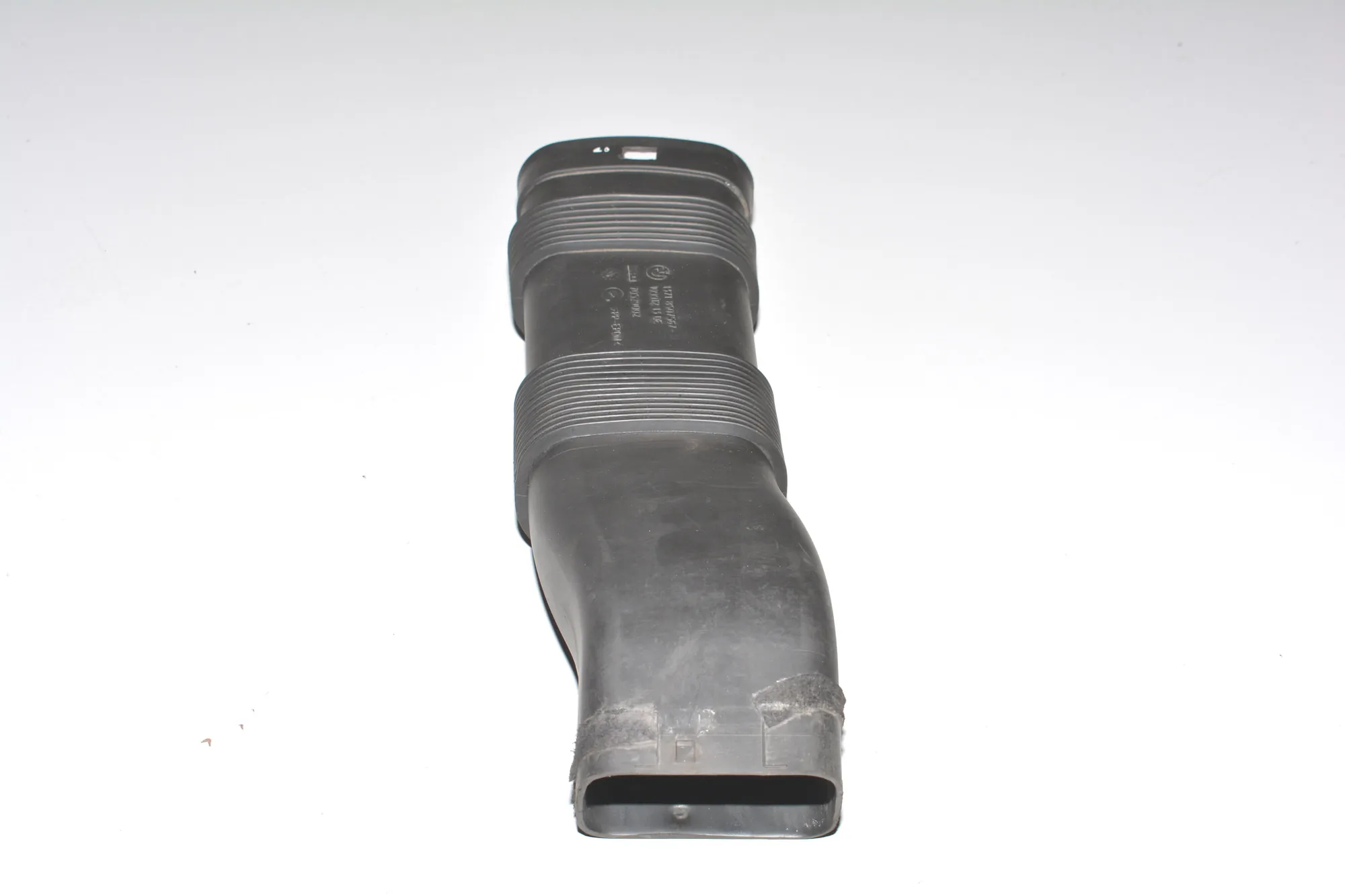 Air Intake Tube – OEM 8507567 · BMW 3 (F30, F80) 330 d xDrive 2013 – 4