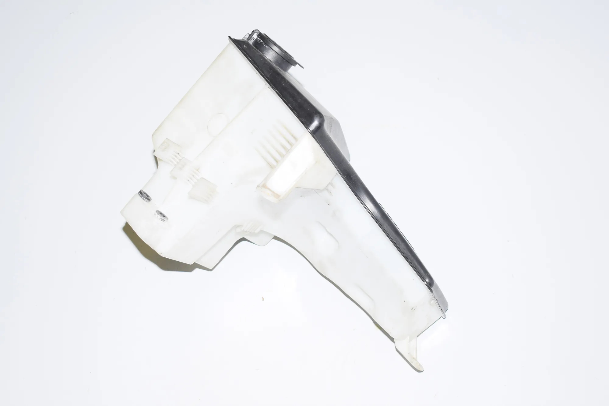 Window Washer Tank – OEM 8252738 · BMW X5 (E53) 4.6 is 2002 – 2