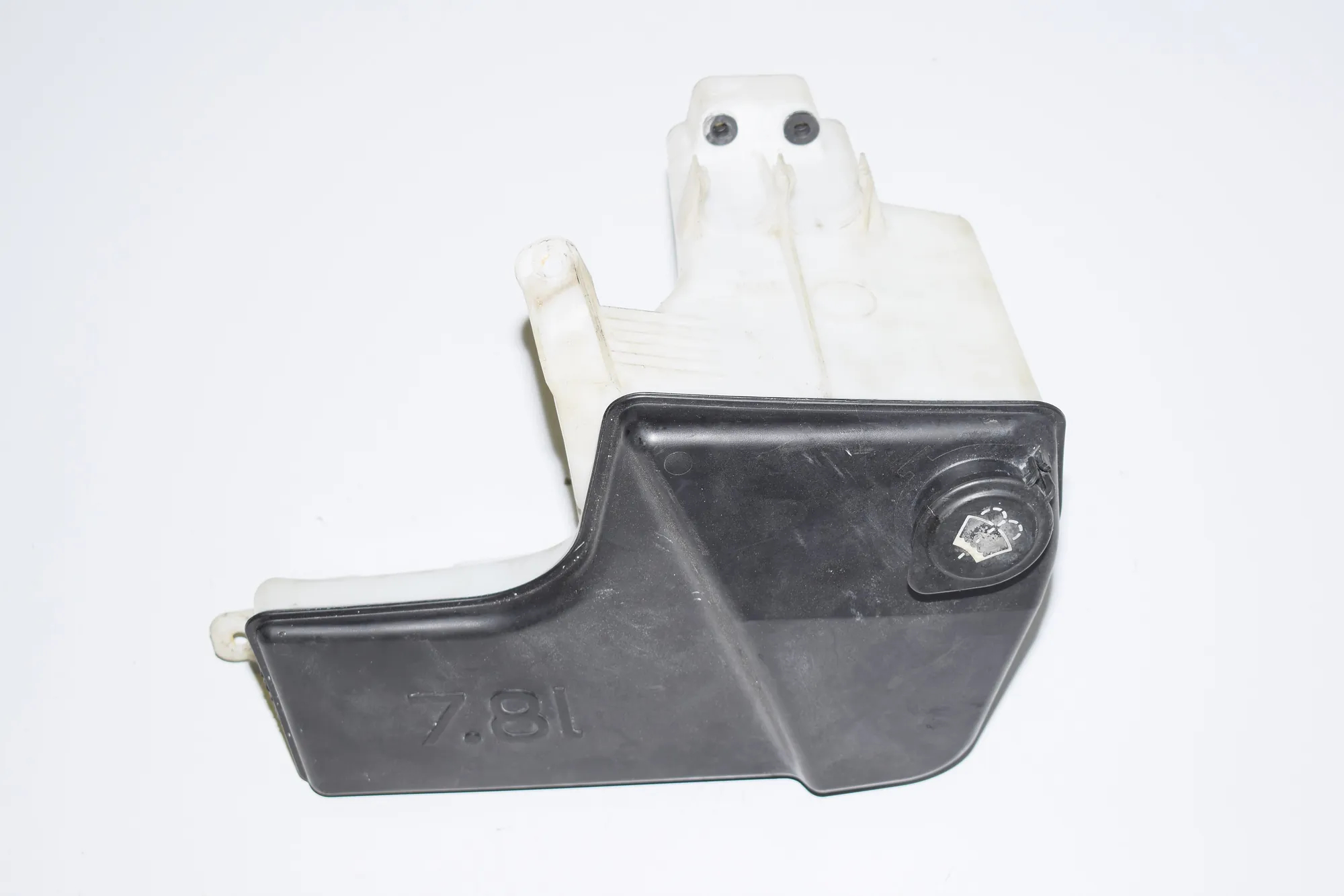 Window Washer Tank – OEM 8252738 · BMW X5 (E53) 4.6 is 2002