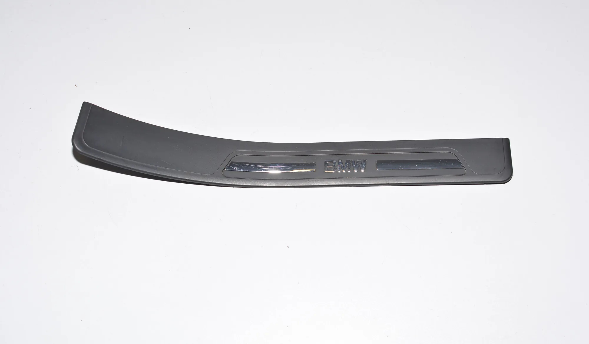 Rear Right Sill Trim – OEM 8220232 · BMW 7 (E38) BMW 7 (E38) 750 i, iL 1999 – 2