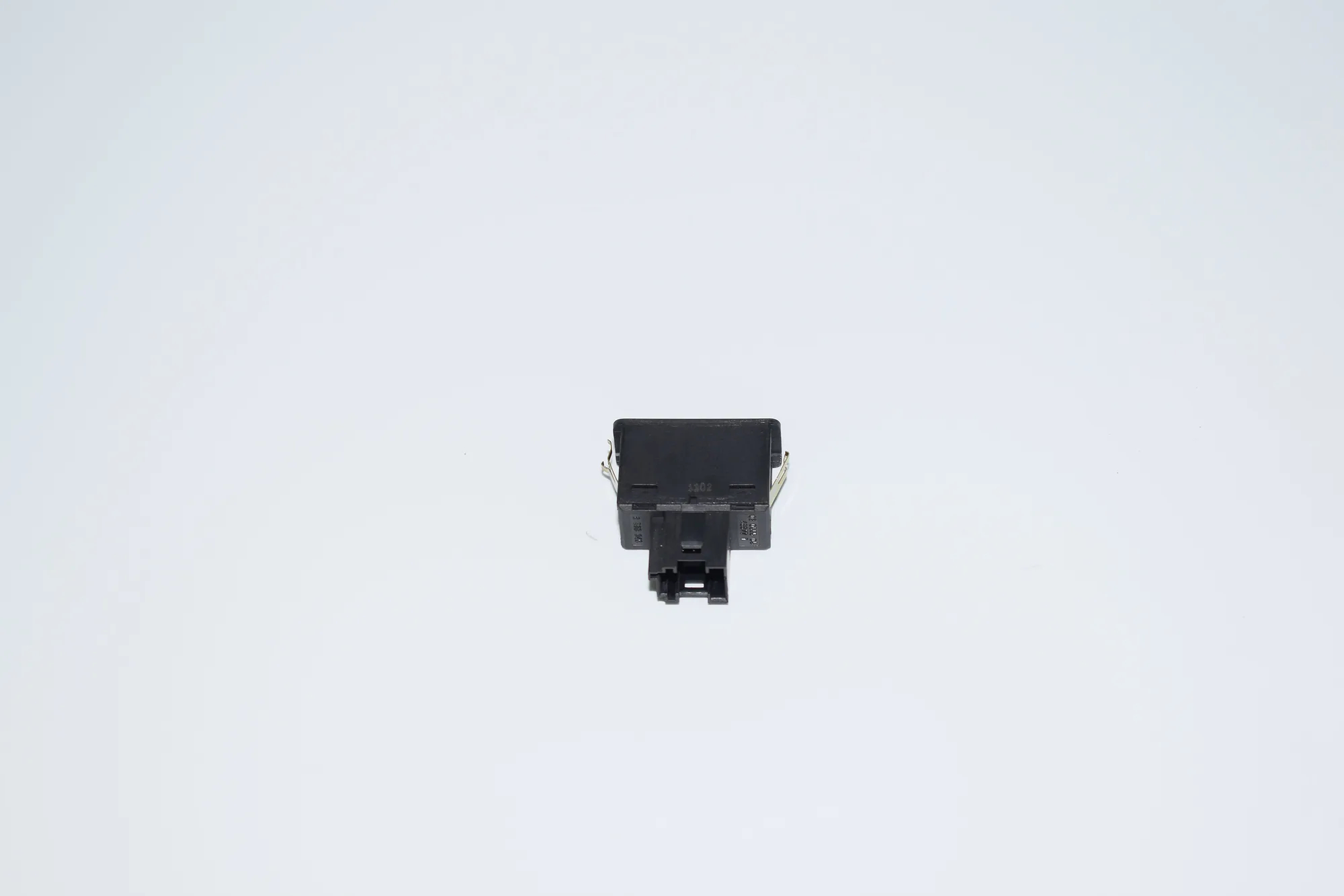 USB/AUX-In Socket Port – OEM 8368346 · BMW X5 (E53) 4.6 is 2002 – 3