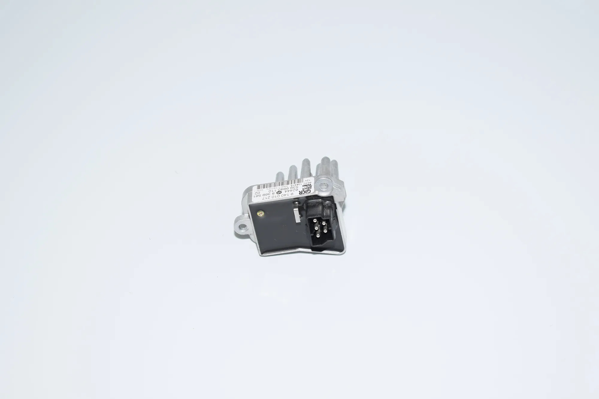 Interior Heater Resistor – OEM 8369561 · BMW X5 (E53) 4.6 is 2002 – 3