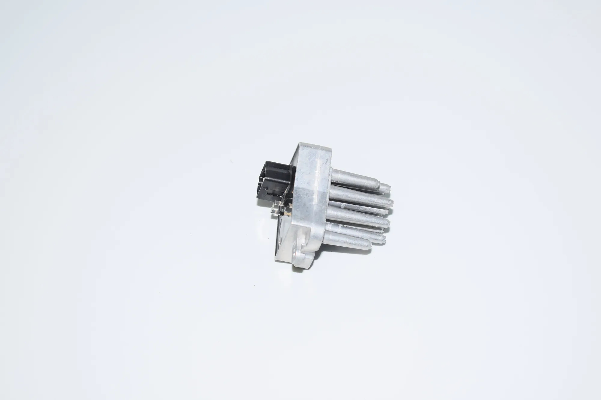 Interior Heater Resistor – OEM 8369561 · BMW X5 (E53) 4.6 is 2002