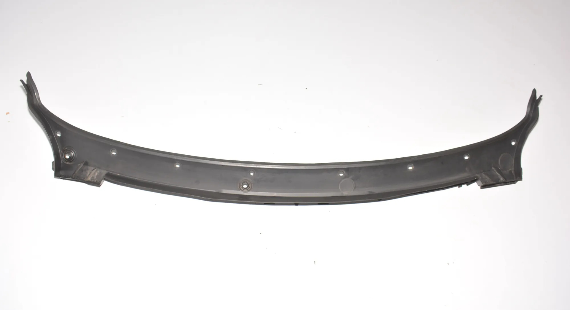 Front Wiper Cowl Trim – OEM 7292397 · BMW X6 X6 (F16, F86) (2014 - 2019) xDrive 30 d (2014 - 2019, 3.0 L, 190 kW) 2014 – 4